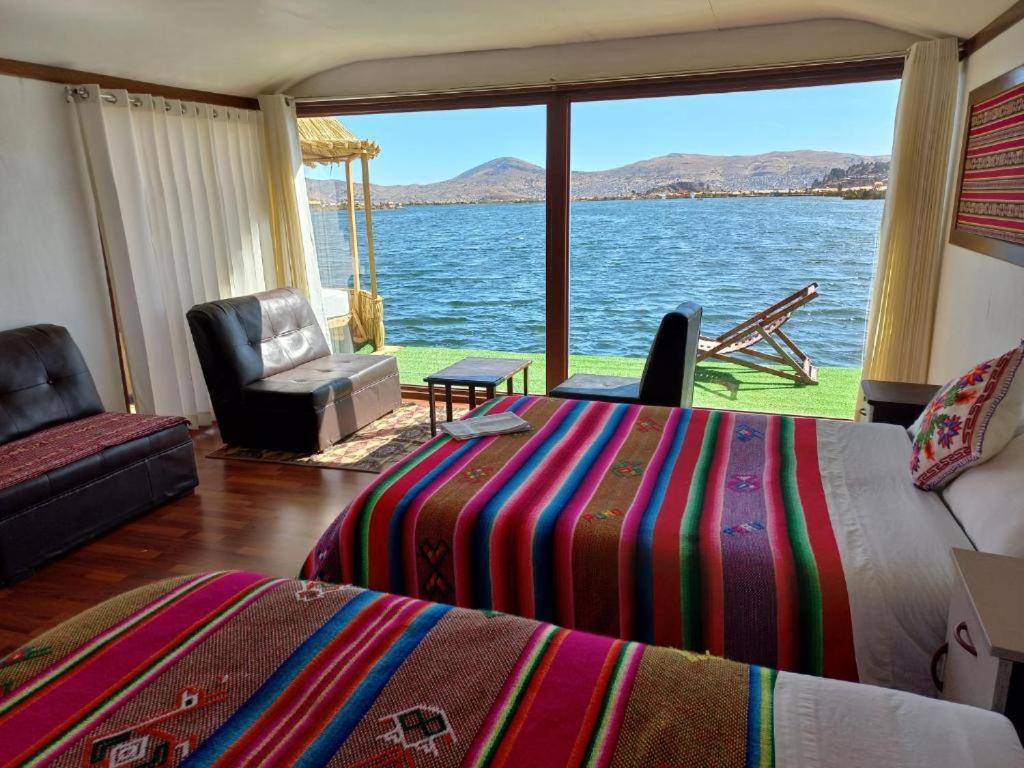 Uros Aruma-Uro On Uros Floating Islands Hotell Puno Exteriör bild