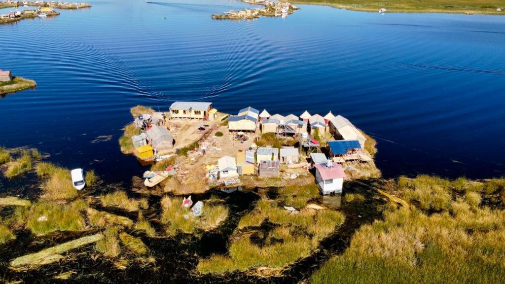 Uros Aruma-Uro On Uros Floating Islands Hotell Puno Exteriör bild