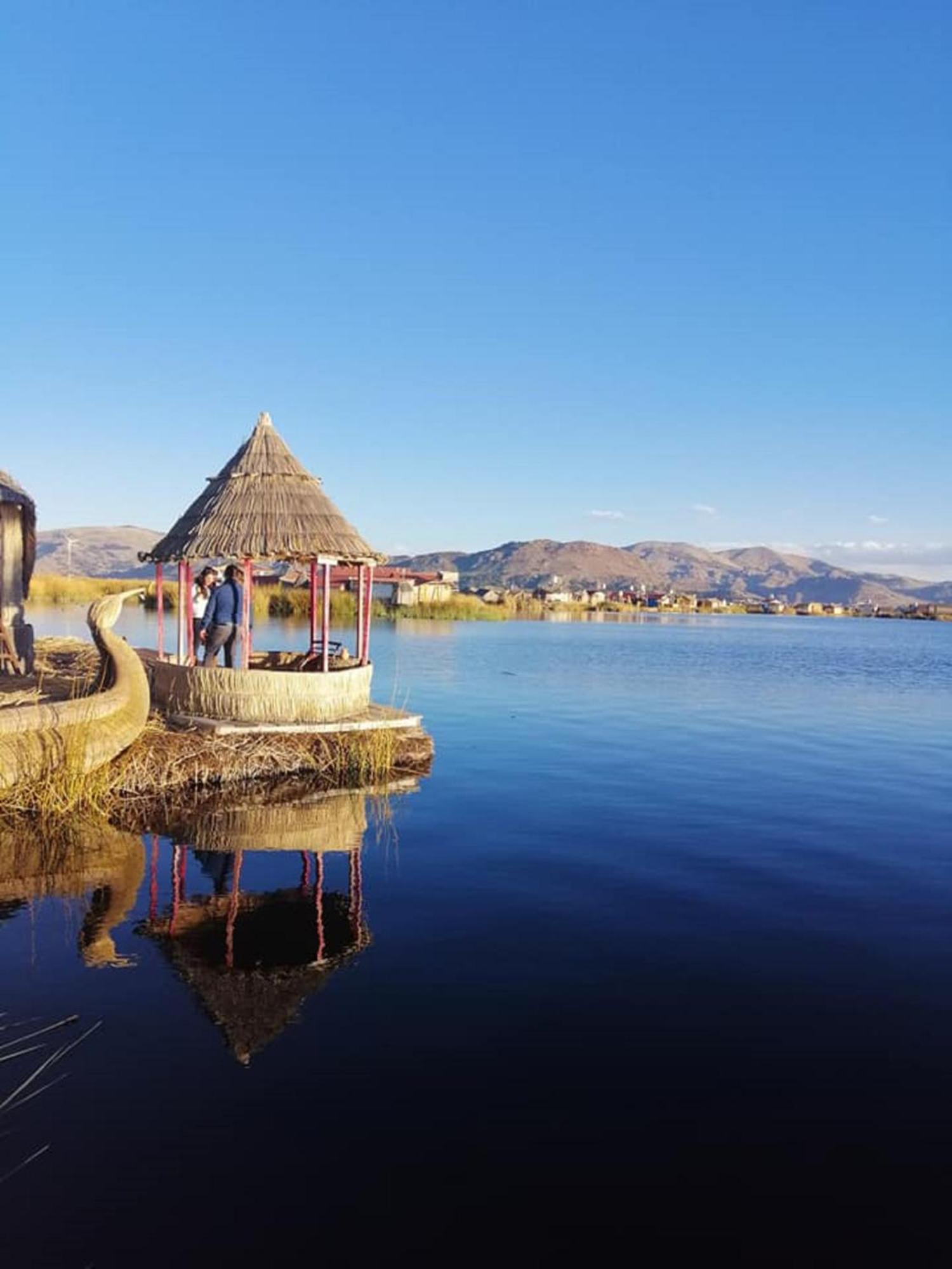 Uros Aruma-Uro On Uros Floating Islands Hotell Puno Exteriör bild