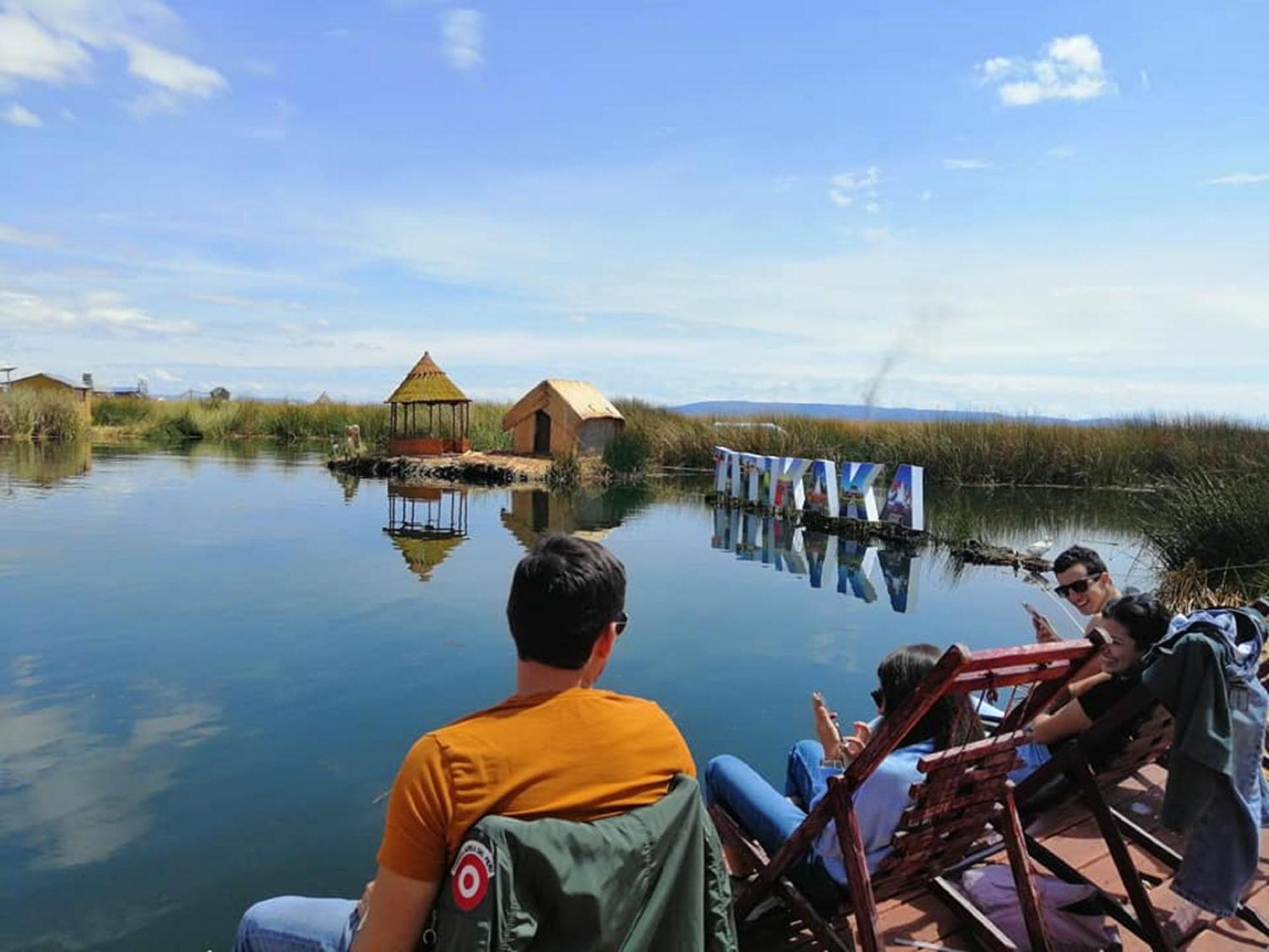 Uros Aruma-Uro On Uros Floating Islands Hotell Puno Exteriör bild